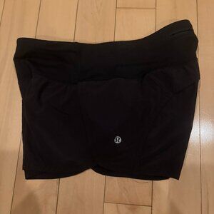 Lululemon Hotty Hot Lined Shorts 2.5 inch